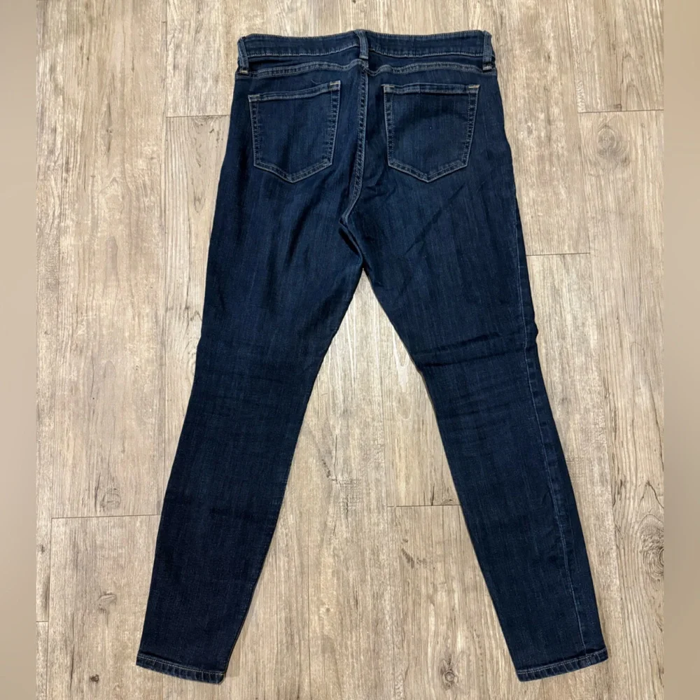 Gap Jeans - Picture 2 of 5